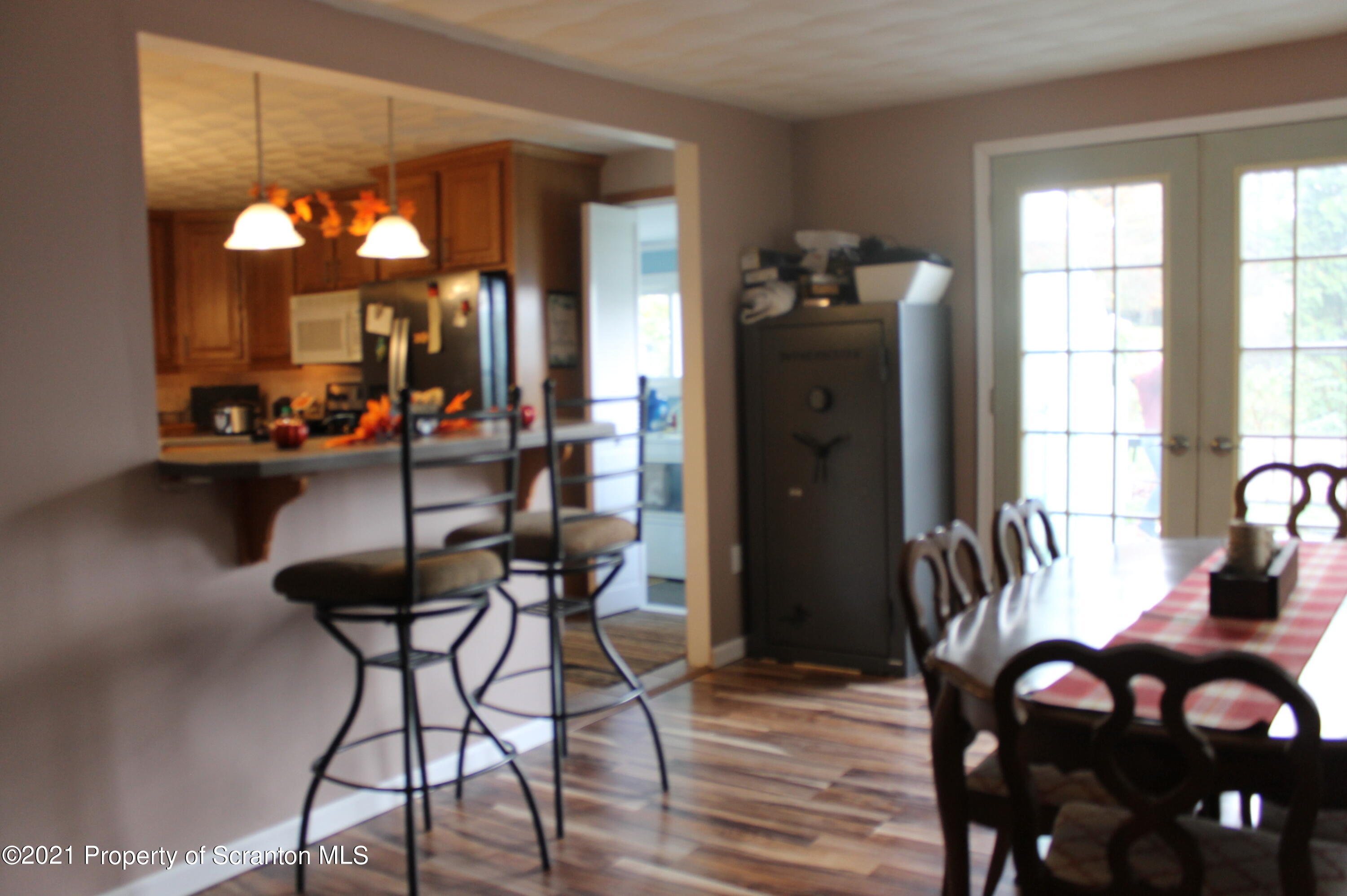 1677 Highway 502 Moscow, PA 18444 - Photo 4 of 23 Gallery Image 4
