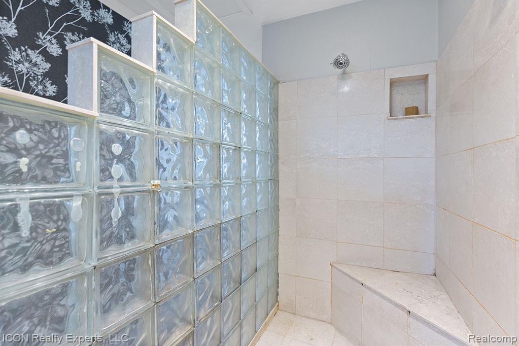 1533 Walton Boulevard Rochester Hills, MI 48309 - Photo 21 of 30