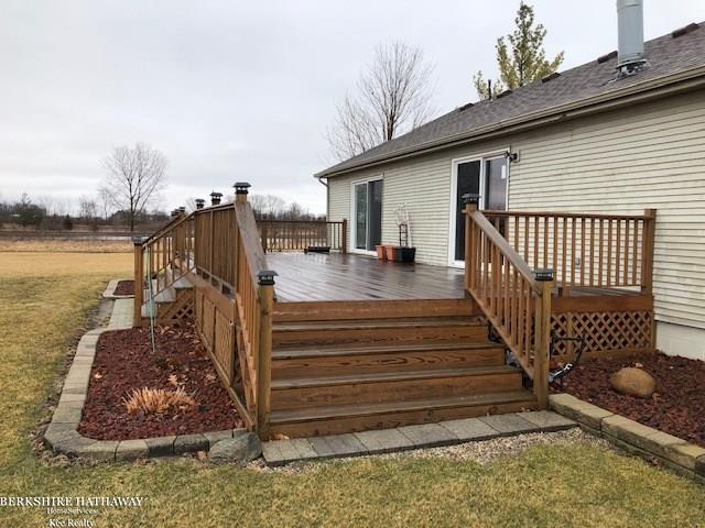 15580 Schultz Road Allenton, MI 48002 - Photo 47 of 49 Back Porch