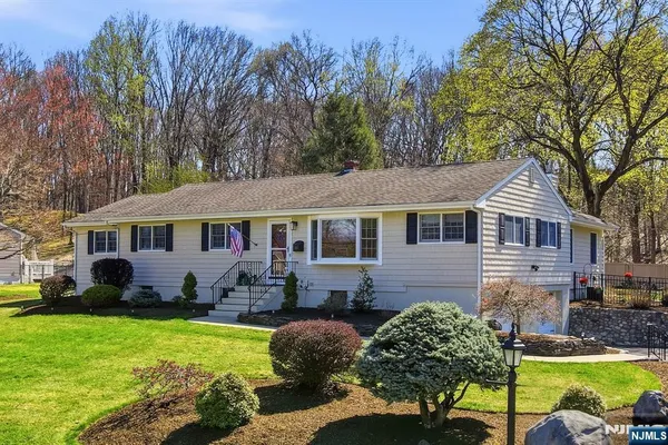 $849,900 | 165 Page Drive, Oakland, NJ 07436