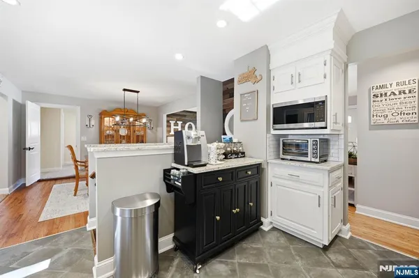 $849,900 | 165 Page Drive, Oakland, NJ 07436