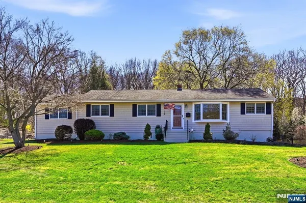 $849,900 | 165 Page Drive, Oakland, NJ 07436