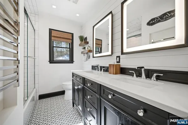 $849,900 | 165 Page Drive, Oakland, NJ 07436