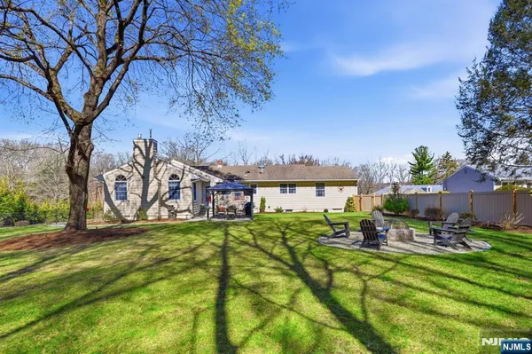 $849,900 | 165 Page Drive, Oakland, NJ 07436