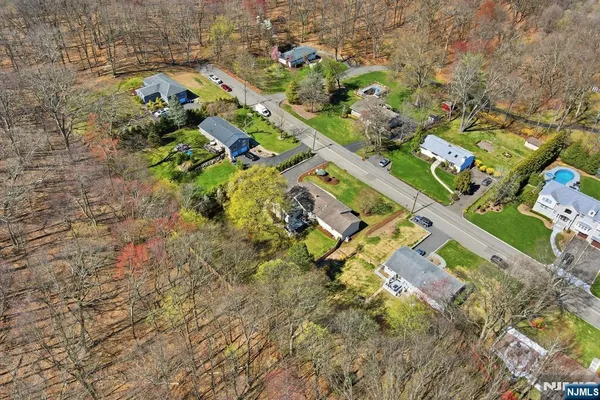 $849,900 | 165 Page Drive, Oakland, NJ 07436