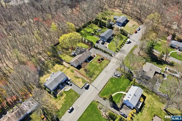 $849,900 | 165 Page Drive, Oakland, NJ 07436