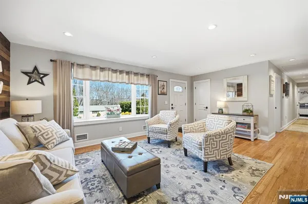 $849,900 | 165 Page Drive, Oakland, NJ 07436