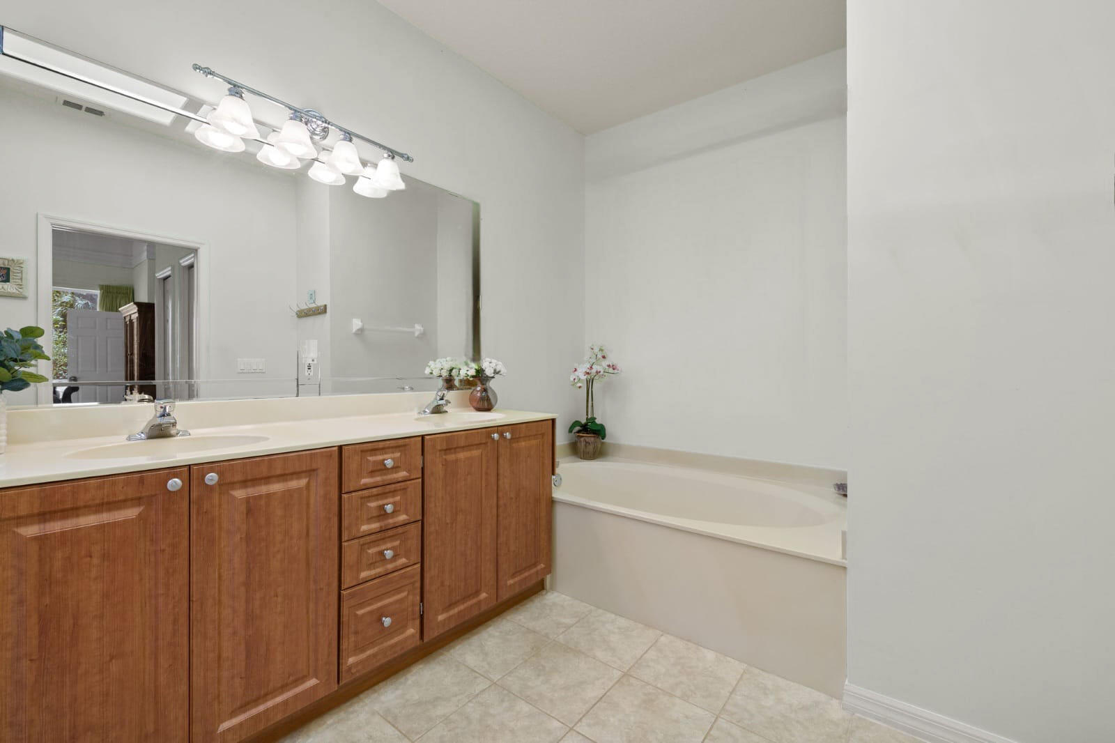 1409 Athol Way Naples, FL 34104 - Photo 24 of 47 WhatsApp Image 2025-08-27 at 6.23.45 PM