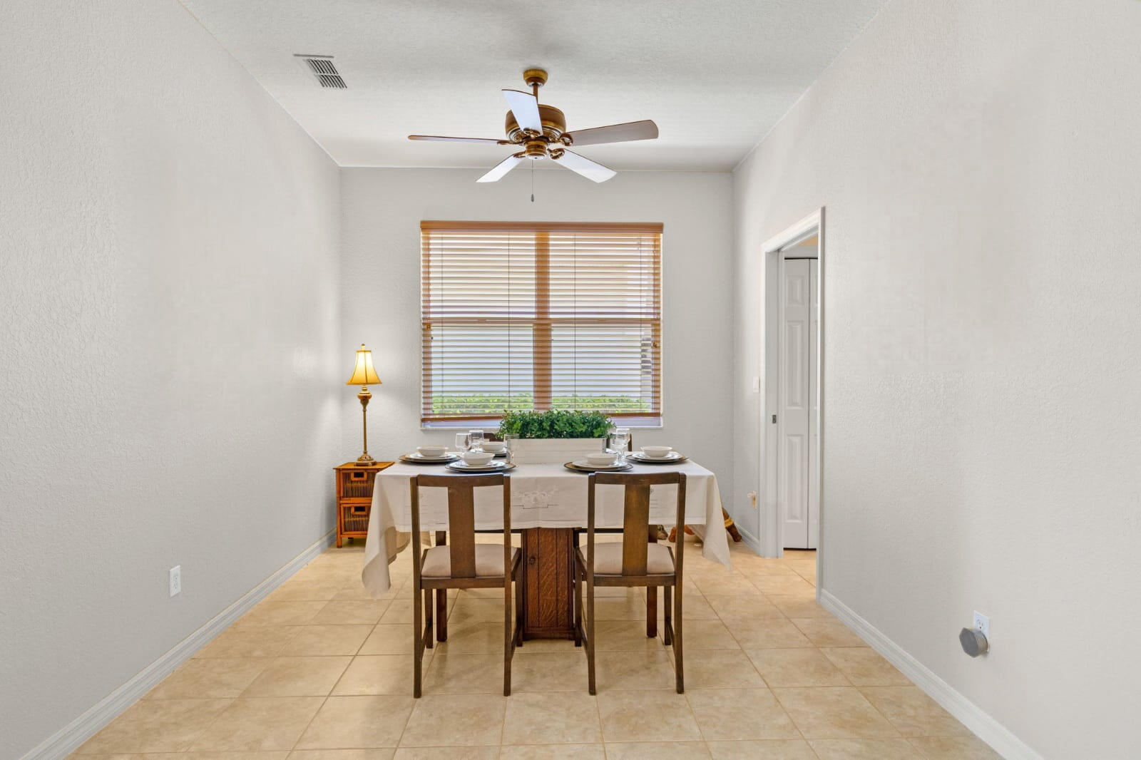 1409 Athol Way Naples, FL 34104 - Photo 10 of 47 WhatsApp Image 2025-08-27 at 6.23.46 PM