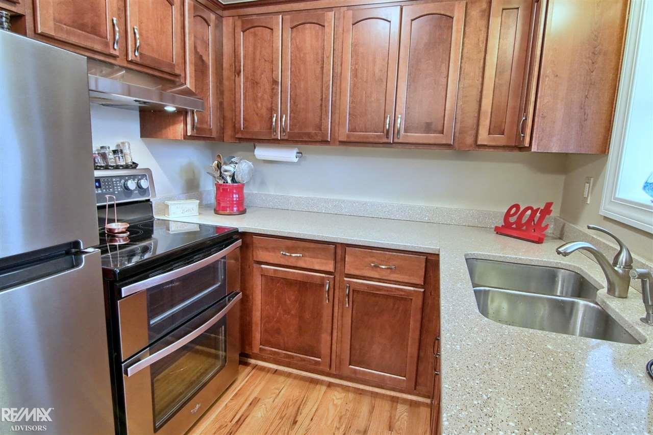 7206 Flamingo Road Algonac, MI 48001 - Photo 12 of 31 31310323-11.JPG