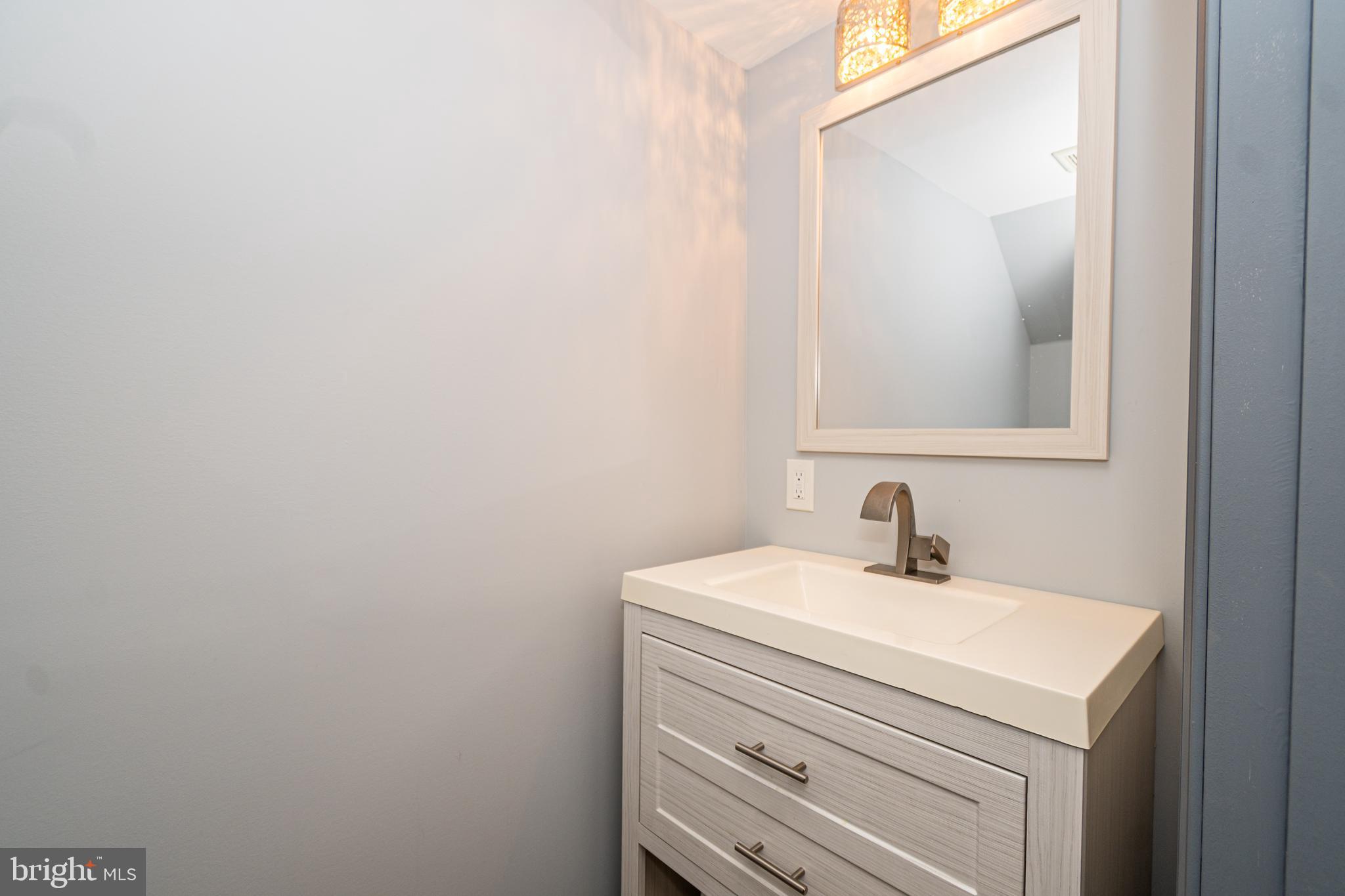 5538 Whitwood Road Baltimore, MD 21206 - Photo 15 of 17