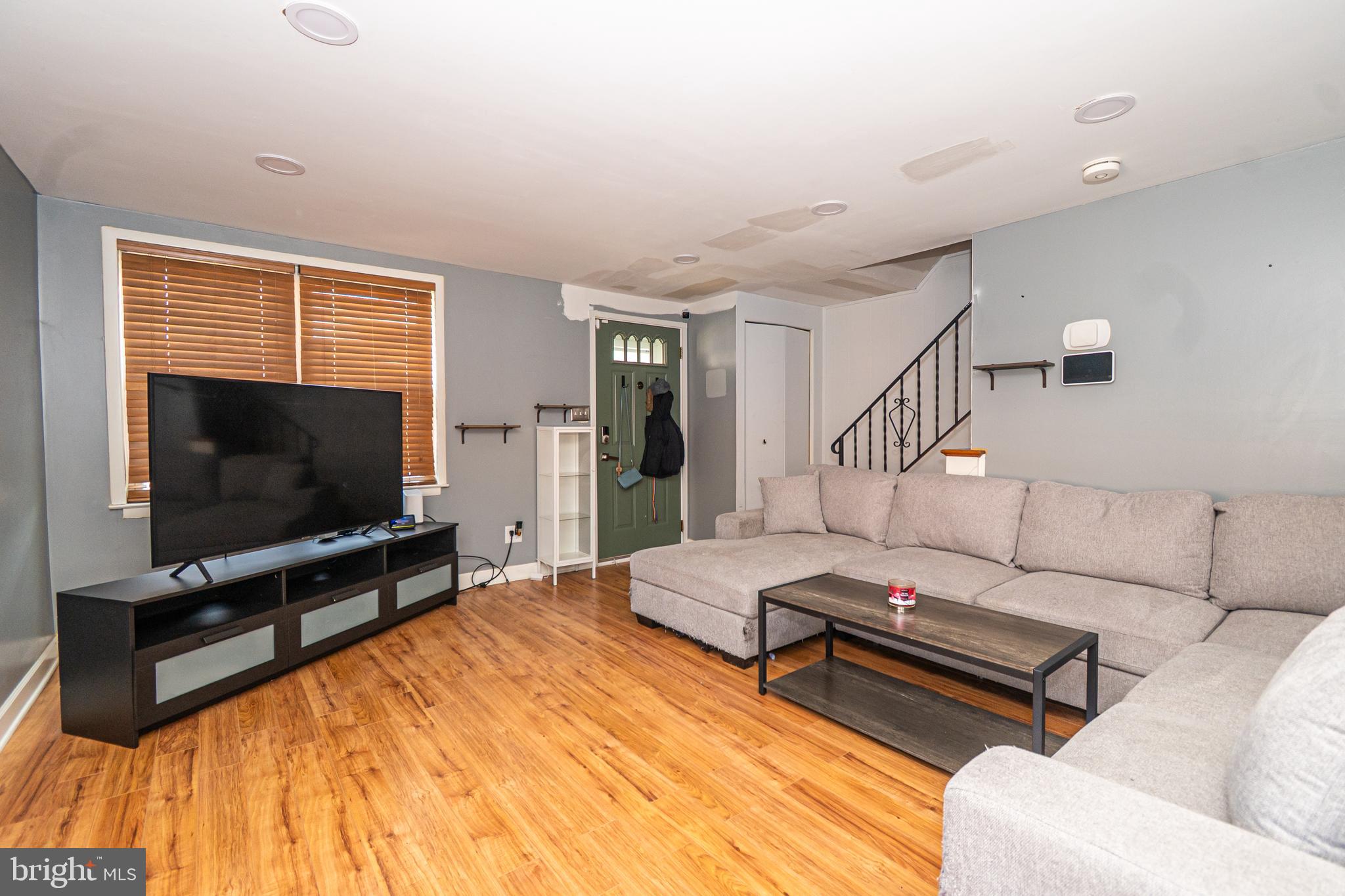 5538 Whitwood Road Baltimore, MD 21206 - Photo 2 of 17