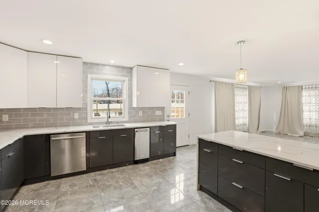 $850,000 | 592 Ollie Burke Road, Jackson, NJ 08527