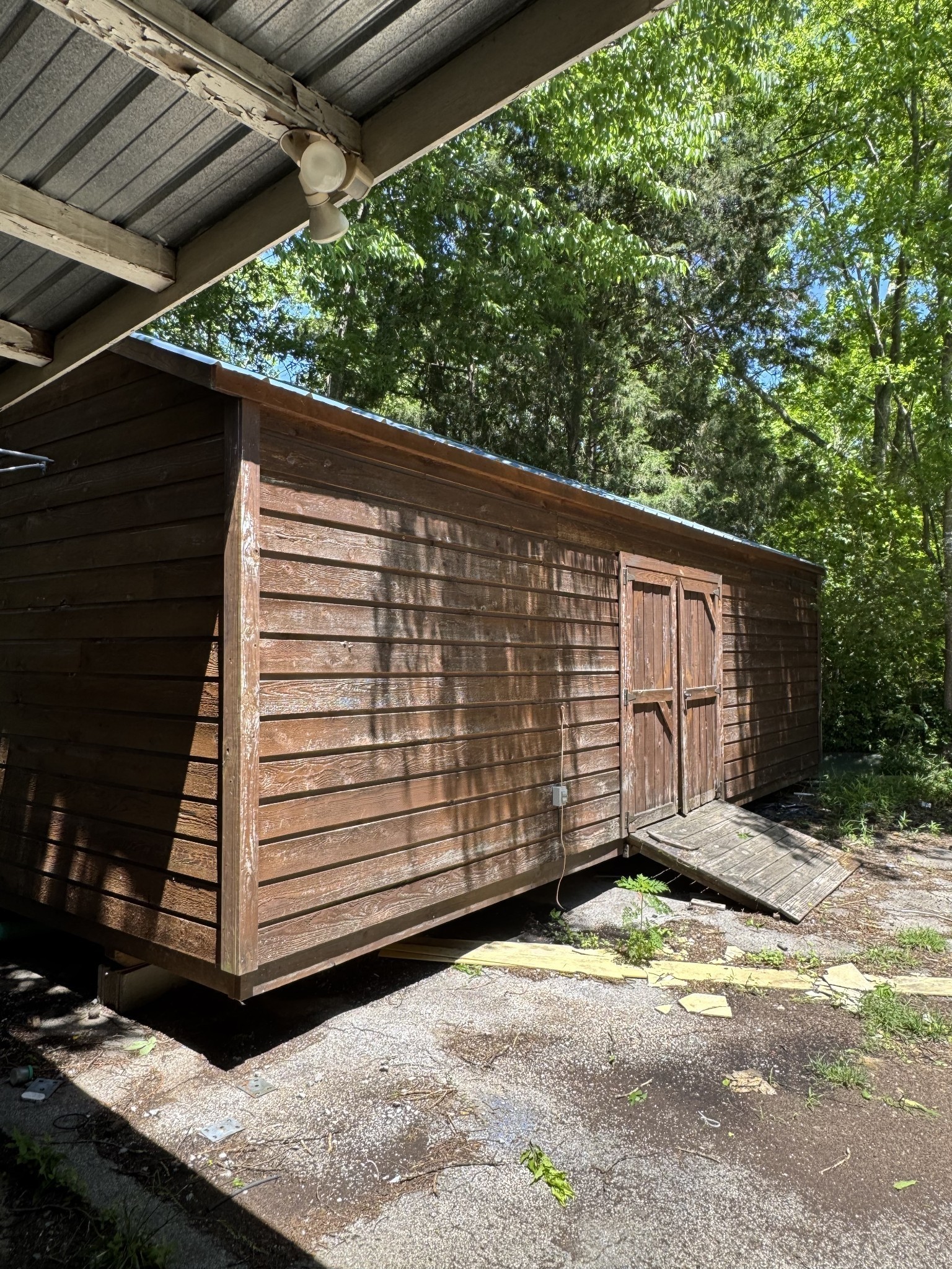 112 West Hackberry Street Centerville, TN 37033 - Photo 3 of 15 a view of a house with a garage