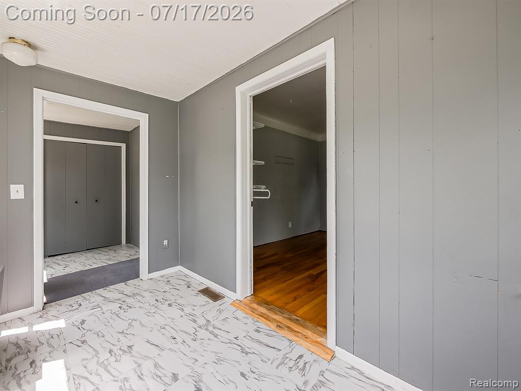 24850 West Nine Mile Road Southfield, MI 48033 - Photo 6 of 54