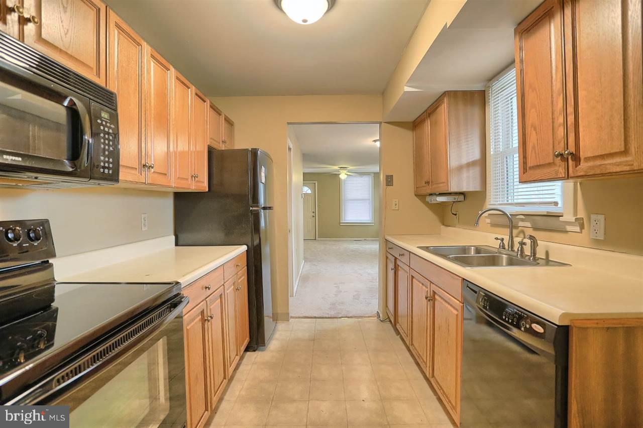1959 Rudy Road Harrisburg, PA 17104 - Photo 8 of 25 Gallery Image 8