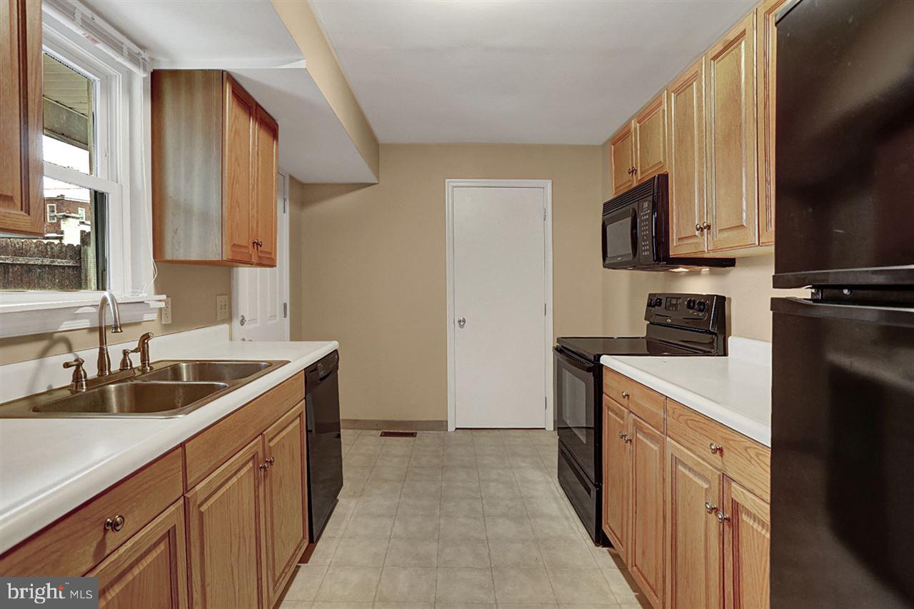 1959 Rudy Road Harrisburg, PA 17104 - Photo 9 of 25 Gallery Image 9