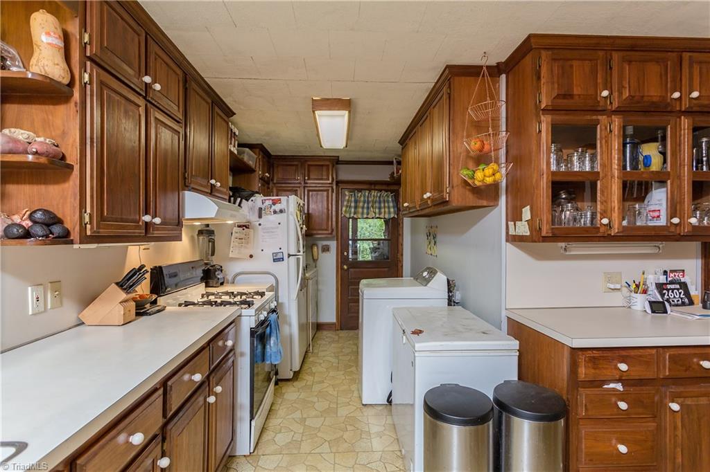 932 Smith Road Stoneville, NC 27048 - Photo 11 of 30 Gallery Image 11