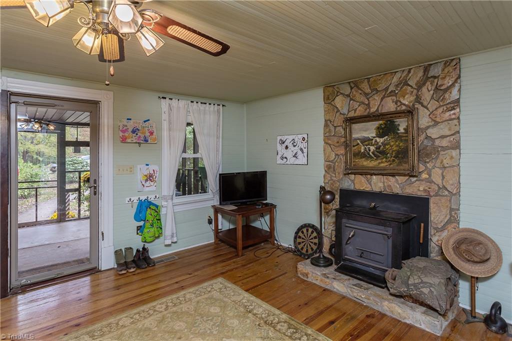 932 Smith Road Stoneville, NC 27048 - Photo 5 of 30 Gallery Image 5
