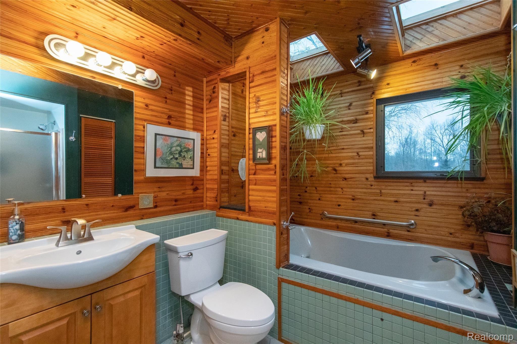 1600 Noble Road Leonard, MI 48367 - Photo 12 of 59 Full Bathroom
