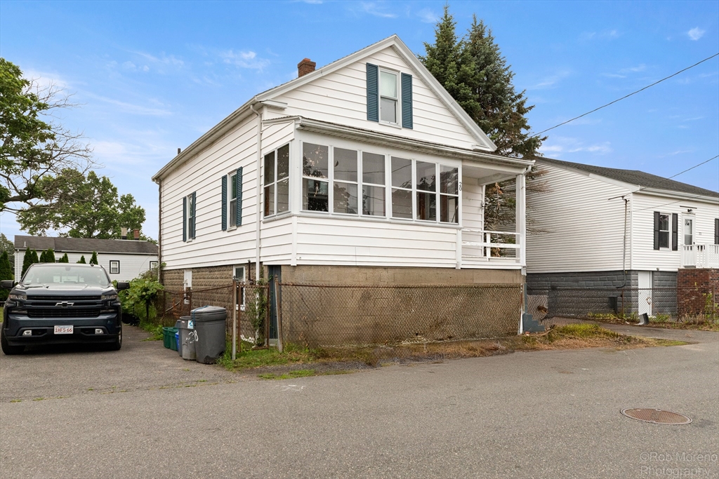 20 Harlow Street Saugus, MA 01906 - Photo 3 of 31 a house view
