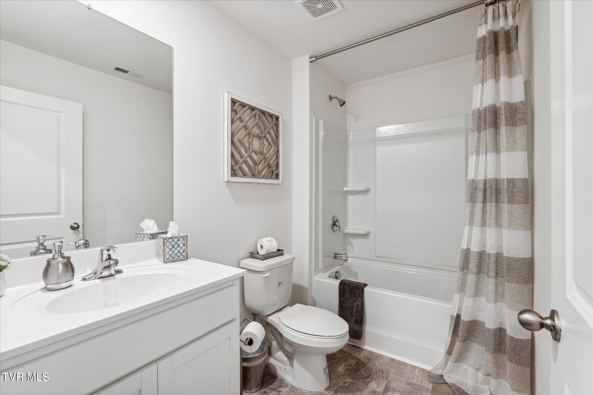 1160 Aspen Terrace Greeneville, TN 37745 - Photo 24 of 26 08-IMG_0016