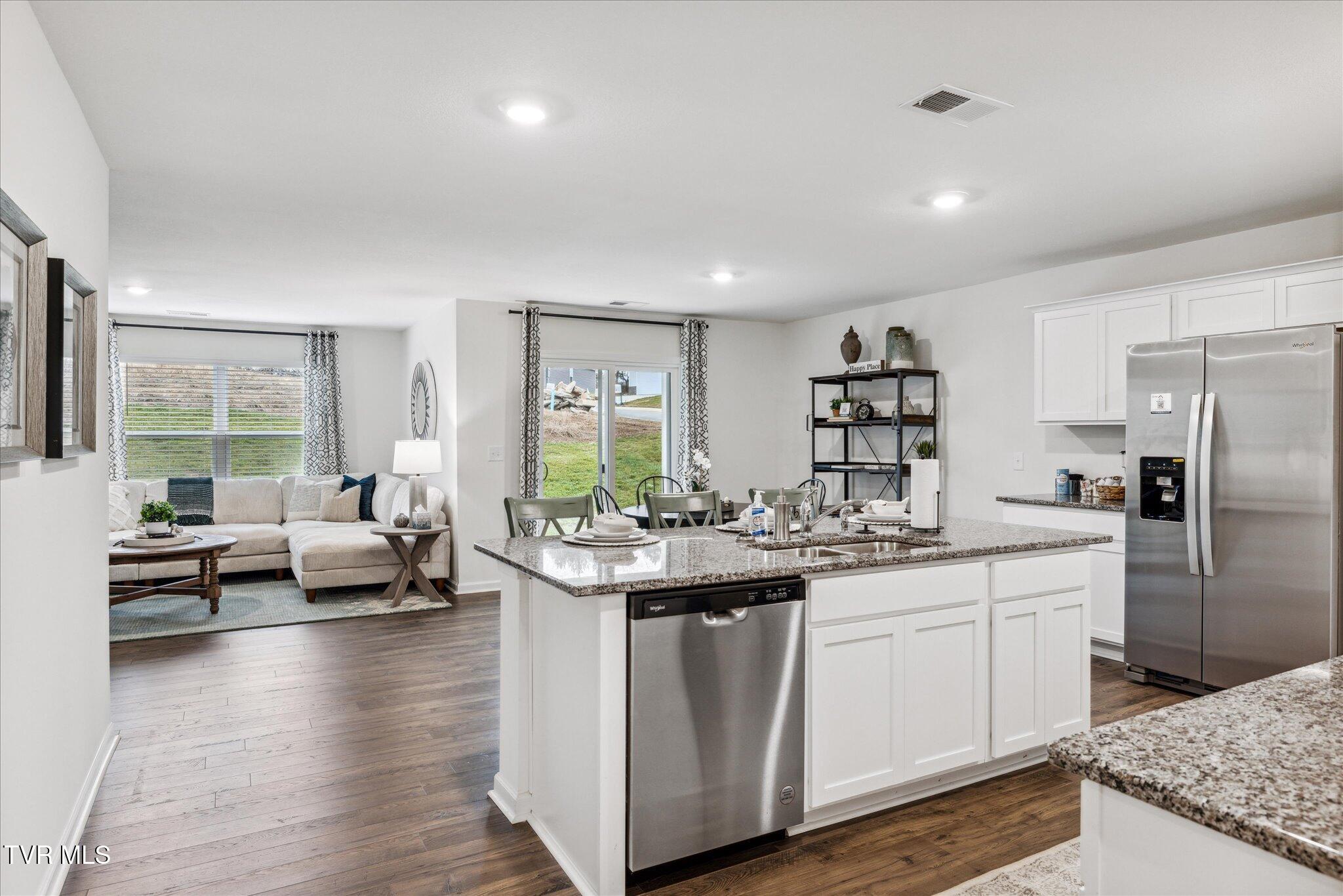 1160 Aspen Terrace Greeneville, TN 37745 - Photo 6 of 26 14-IMG_0056