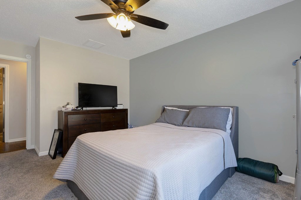 6813 Panstone Drive Columbus, GA 31909 - Photo 21 of 35 Bedroom 1