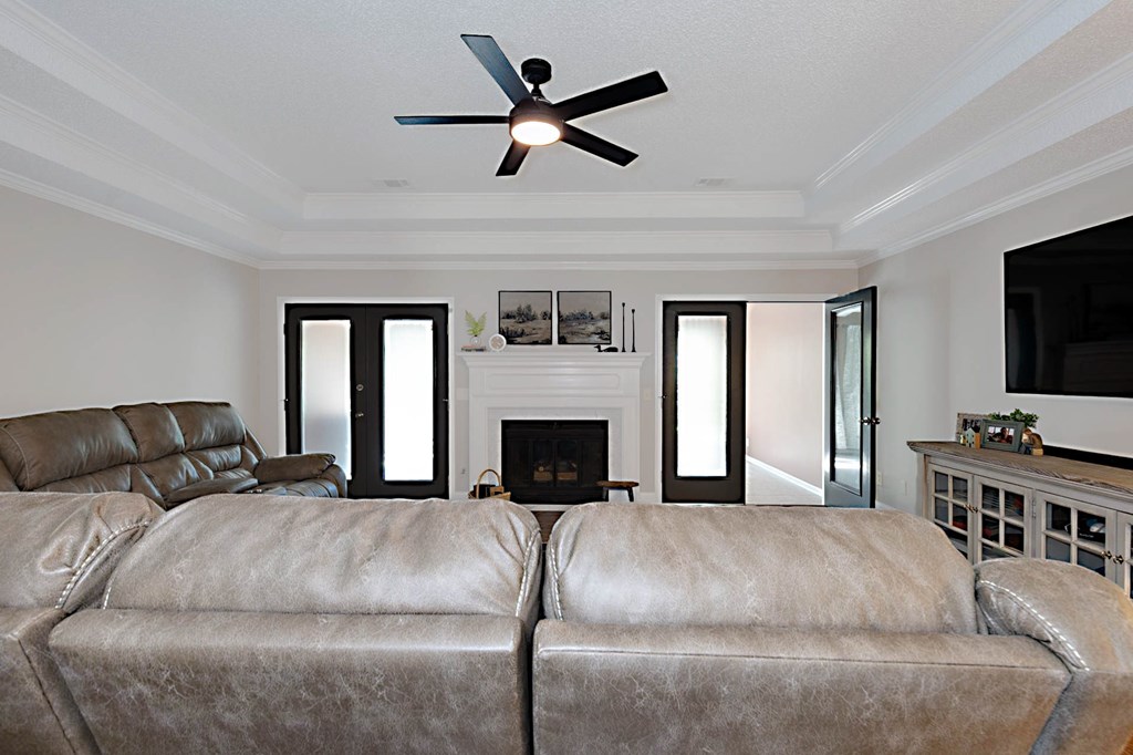 6813 Panstone Drive Columbus, GA 31909 - Photo 5 of 35 Great Room | Fireplace View