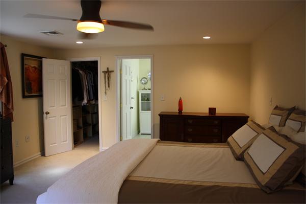 458 Waverly Road North Andover, MA 01845 - Photo 7 of 11 Gallery Image 7