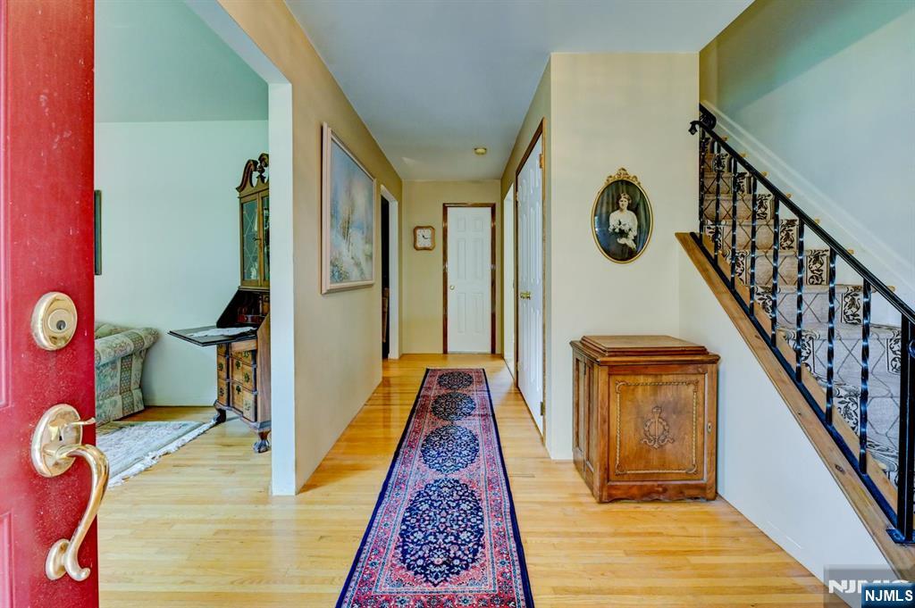 2 Pembroke Court Oak Ridge, NJ 07438 - Photo 2 of 28 Gallery Image 2