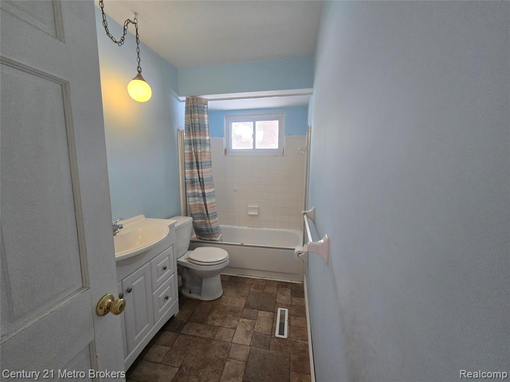 4493 Ward Road North Branch, MI 48461 - Photo 6 of 16 Gallery Image 6