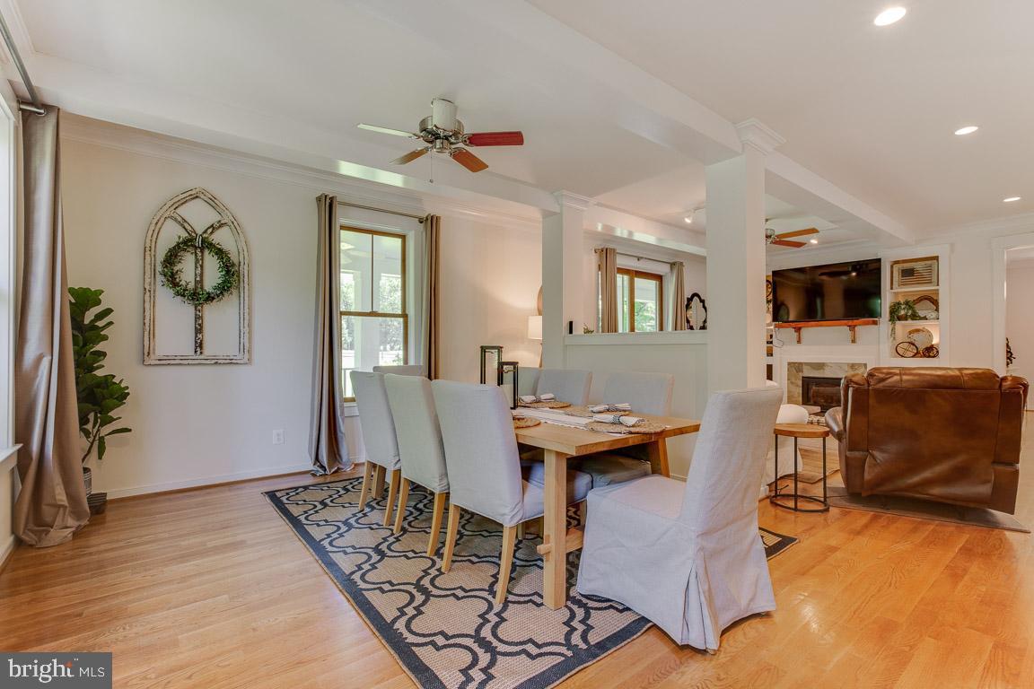 16 Dobe Point Road Stafford, VA 22554 - Photo 14 of 39 Dining Room view to Great Room