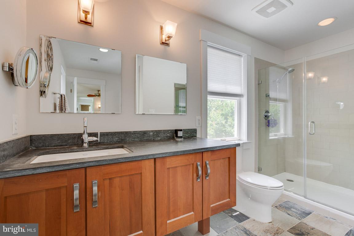 16 Dobe Point Road Stafford, VA 22554 - Photo 19 of 39 Owner's His & Her En Suite Number 1