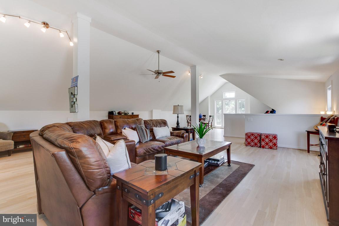 16 Dobe Point Road Stafford, VA 22554 - Photo 31 of 39 Upper Level