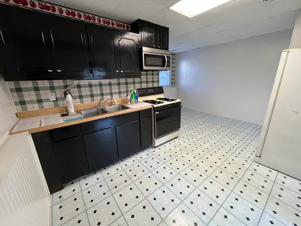 $599,000 | 1802 Evans Avenue, Valparaiso, IN 46383