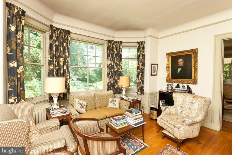 203 Ridgewood Road Baltimore, MD 21210 - Photo 20 of 26 Family Room