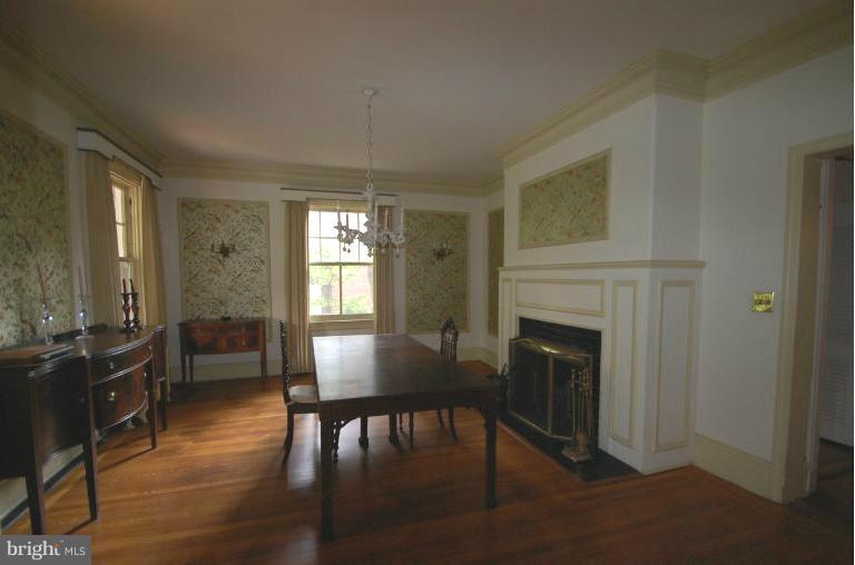 203 Ridgewood Road Baltimore, MD 21210 - Photo 24 of 26 Dining Room