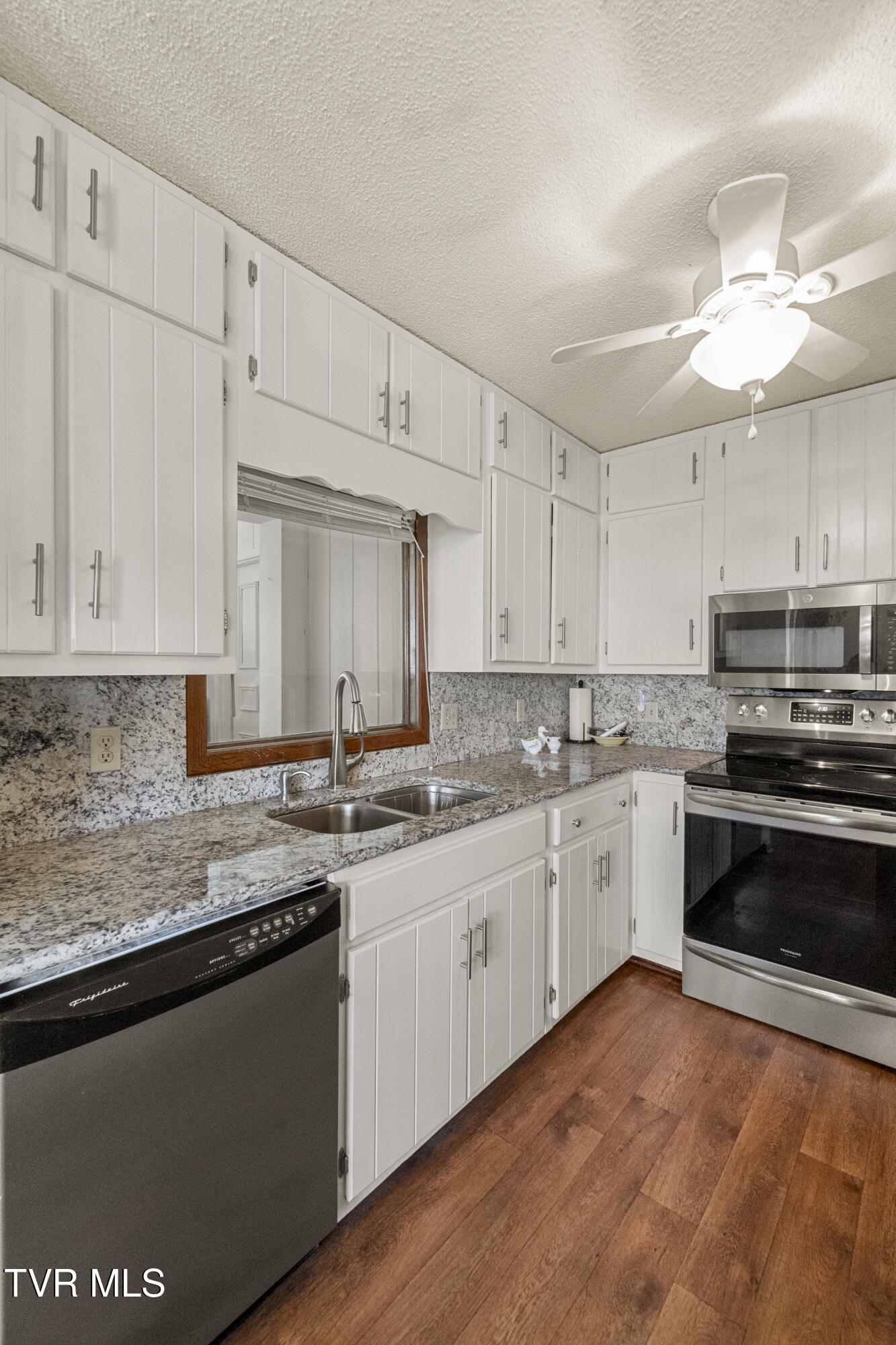 255 Old Kentucky Road West Greeneville, TN 37743 - Photo 14 of 63 13