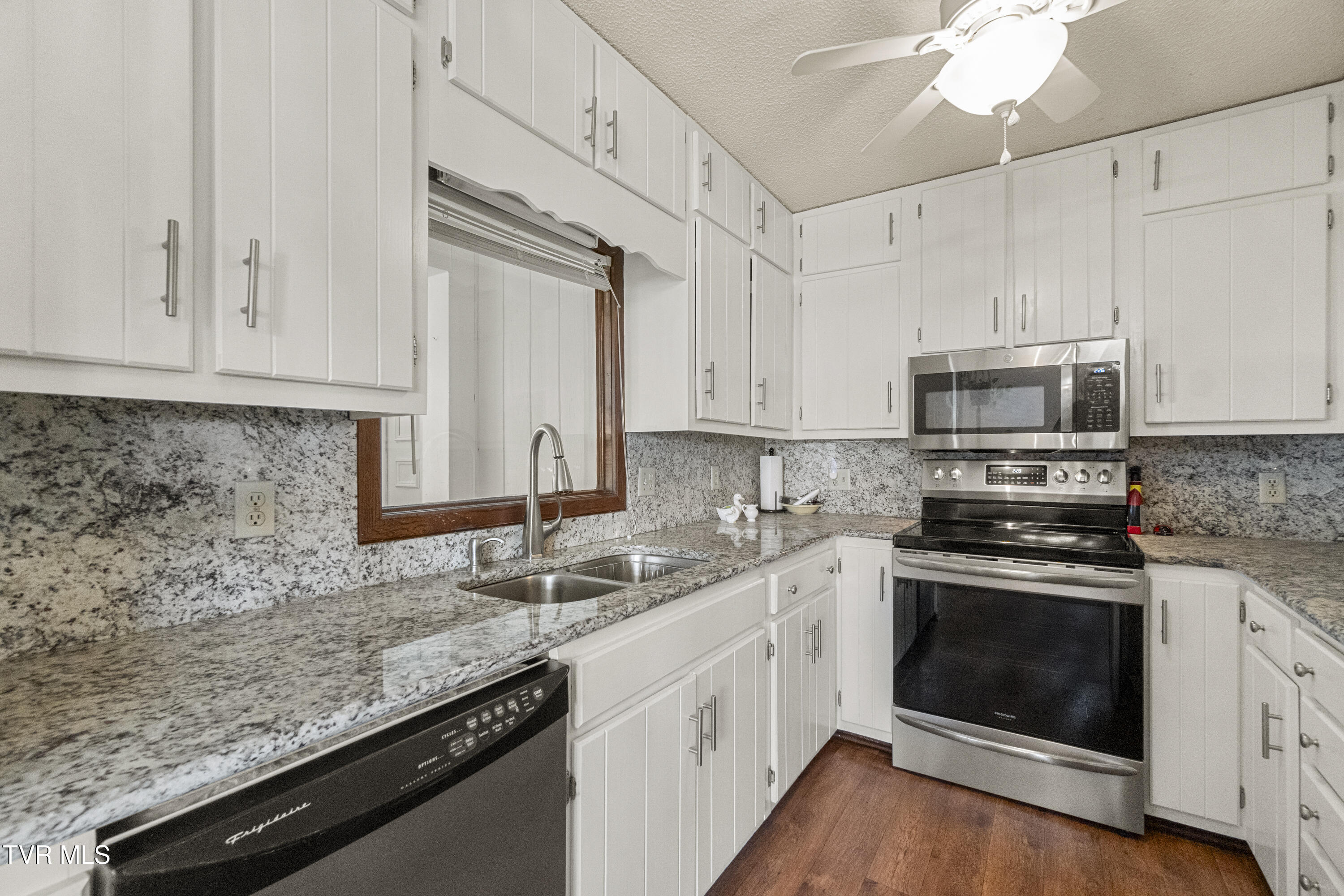 255 Old Kentucky Road West Greeneville, TN 37743 - Photo 15 of 63 14