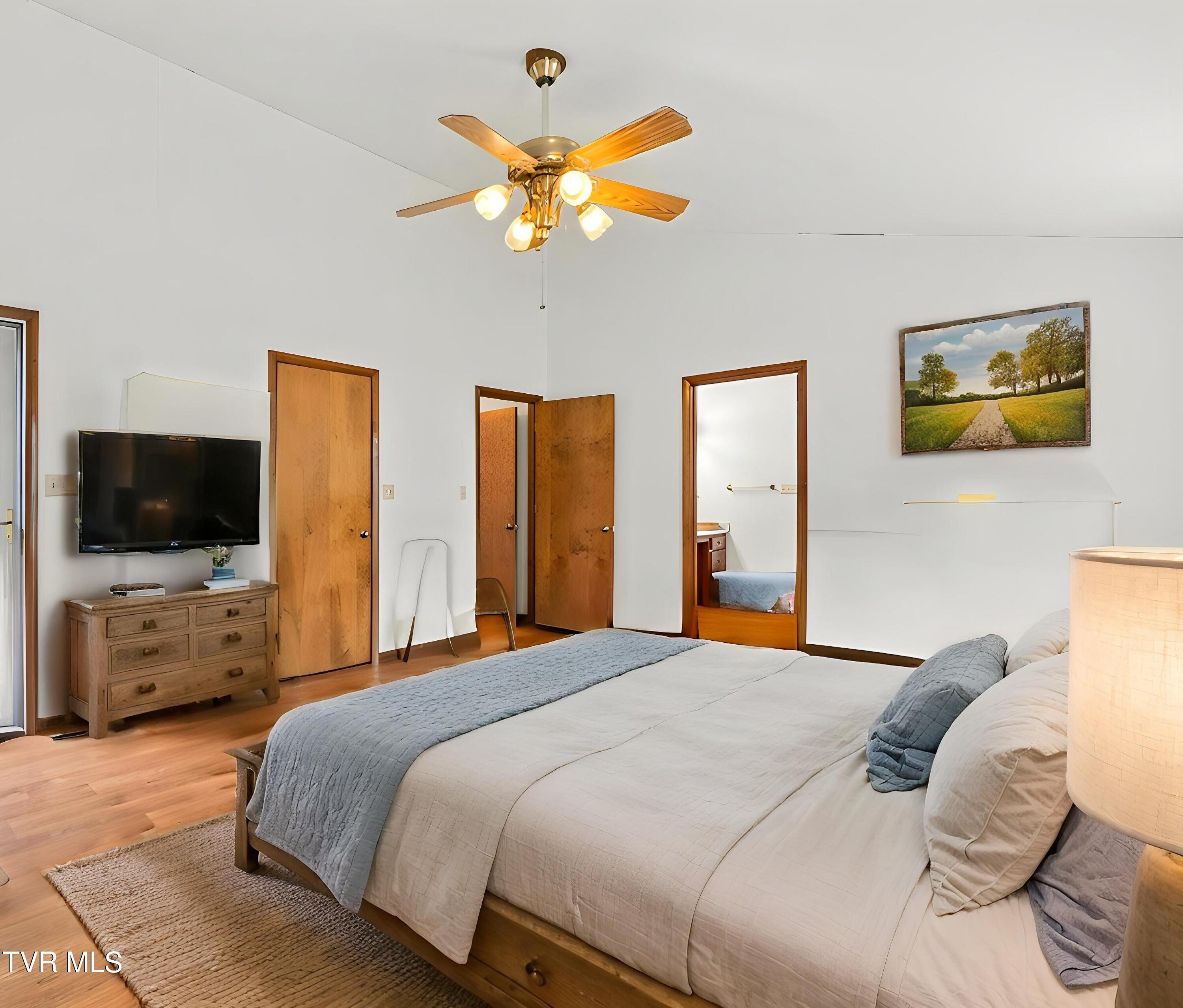 255 Old Kentucky Road West Greeneville, TN 37743 - Photo 25 of 63 20 - Bedroom - Farmhouse - 10