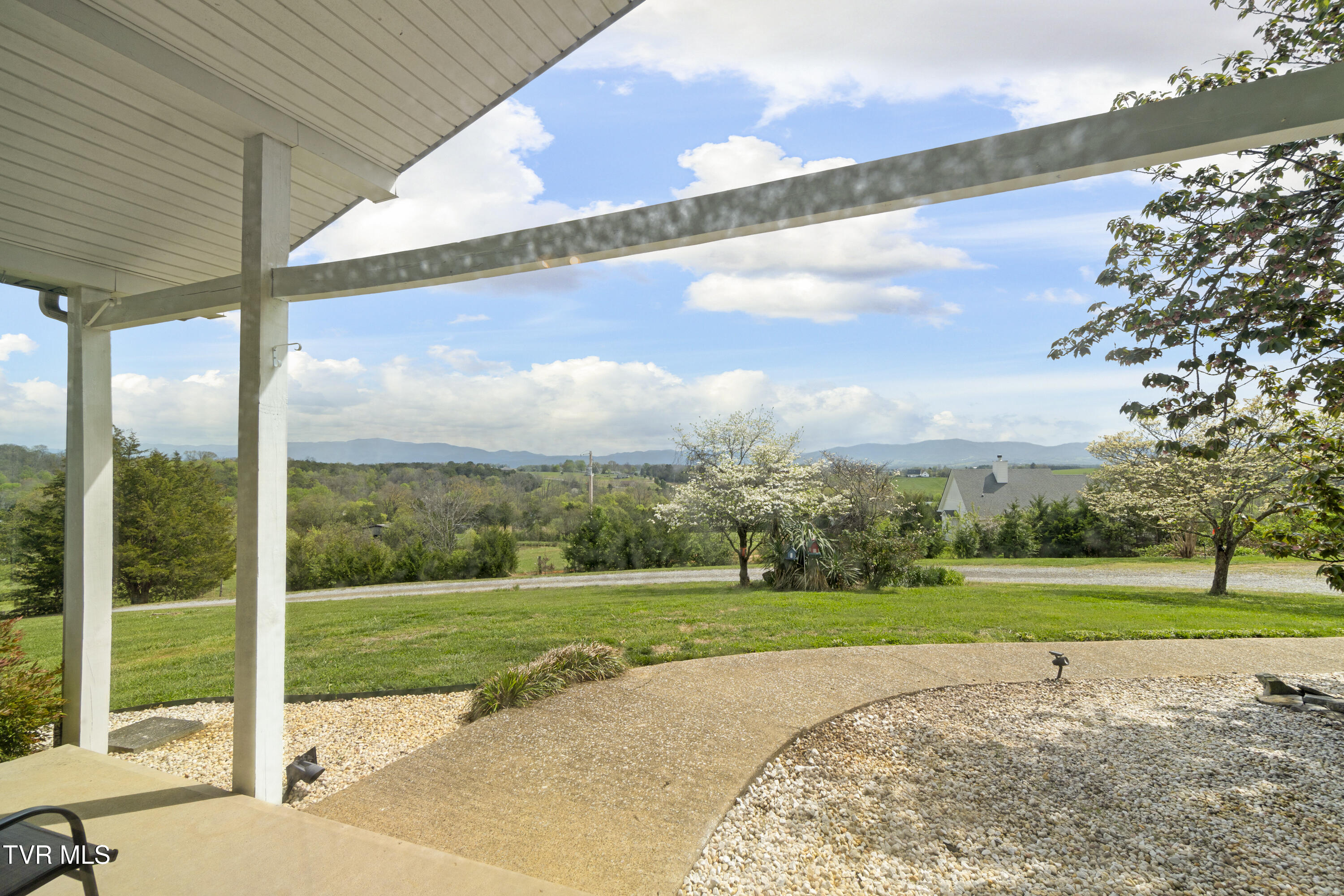 255 Old Kentucky Road West Greeneville, TN 37743 - Photo 42 of 63 36