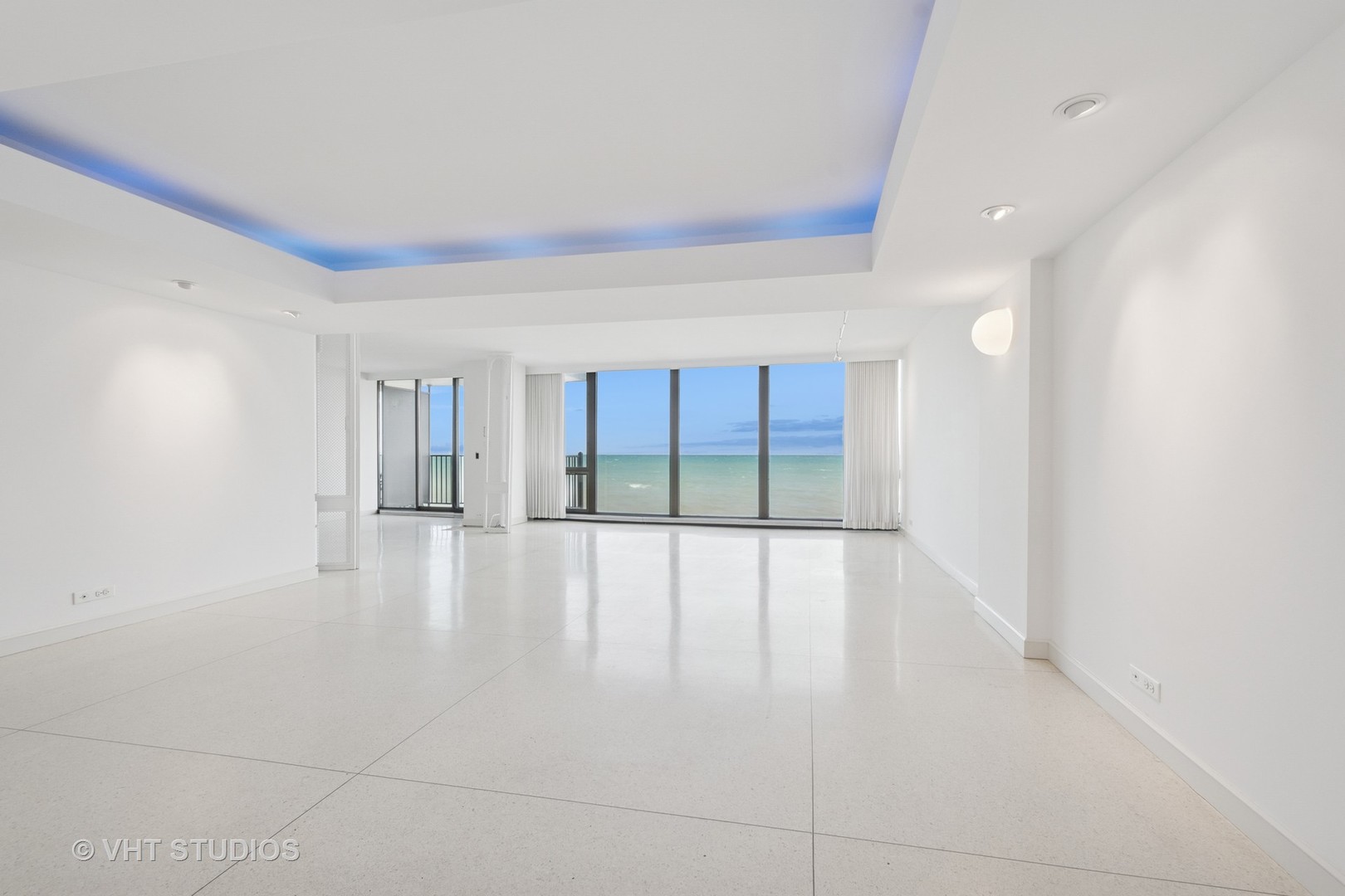 1420 Sheridan Road, Unit 4F Wilmette, IL 60091 - Photo 4 of 22 Gallery Image 4