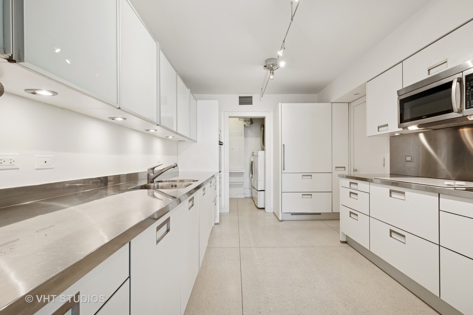 1420 Sheridan Road, Unit 4F Wilmette, IL 60091 - Photo 7 of 22 Gallery Image 7