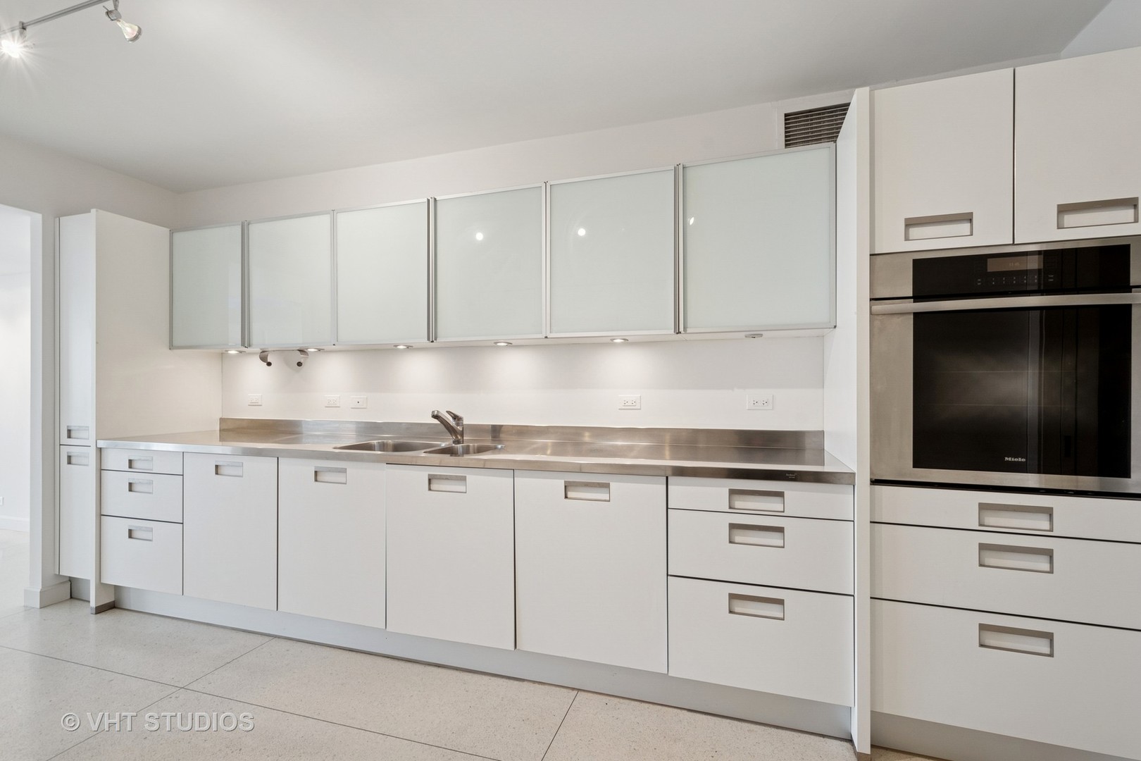 1420 Sheridan Road, Unit 4F Wilmette, IL 60091 - Photo 8 of 22 Gallery Image 8