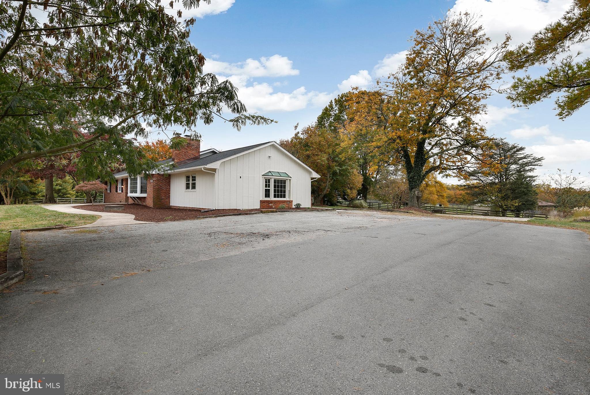 11945 Simpson Road Clarksville, MD 21029 - Photo 4 of 47 Gallery Image 4