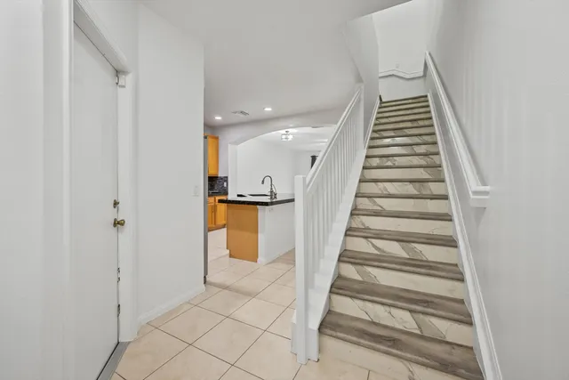 a view of entryway and hall