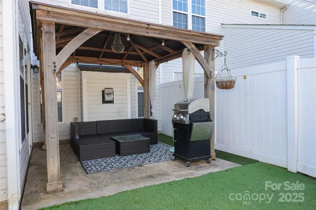 a view of outdoor space yard and patio