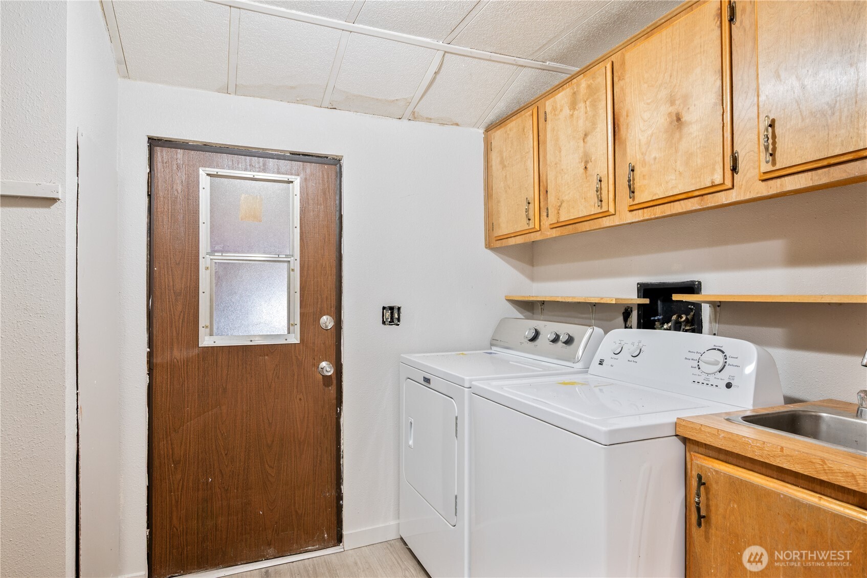 8908 Northeast Etna Road Woodland, WA 98674 - Photo 21 of 37 a utility room with dryer and washer