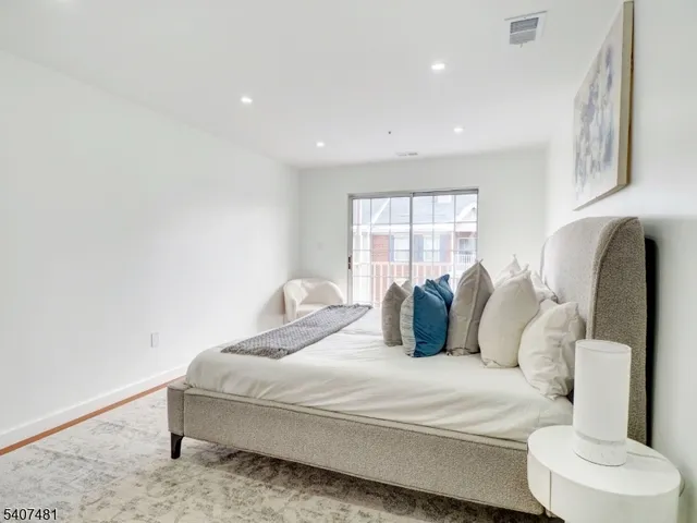 $400,000 | 42 Krueger Court, Newark, NJ 07103